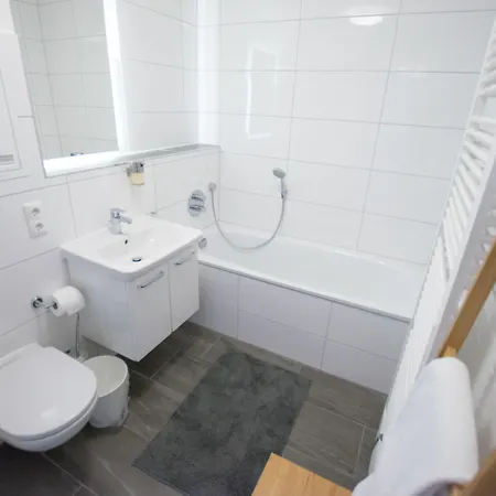 Arnulfsplatz Aparts Апартаменти Регенсбург